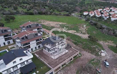 İzmirin İncisi Çandarlıda Satılık Sıfır Villa