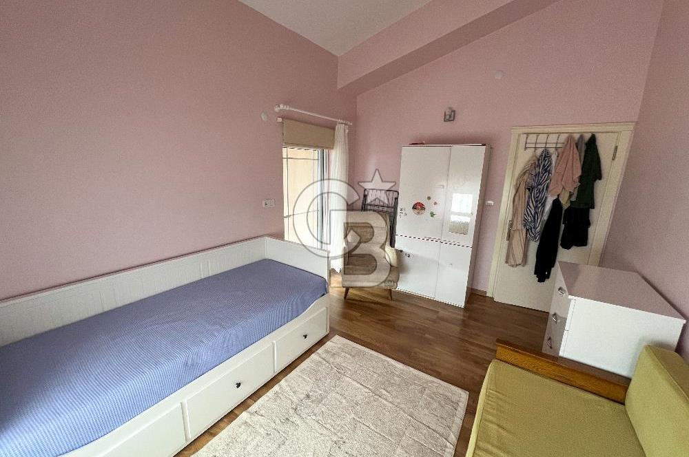 İZMİT ÇUBUKLU'DA DOĞA MANZARALI SİTE İÇİ 4+1 SATILIK VİLLA