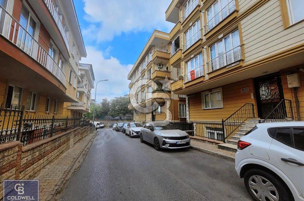 Çekmeköy Merkezde Satılık 2+1 Teraslı Dubleks Daire