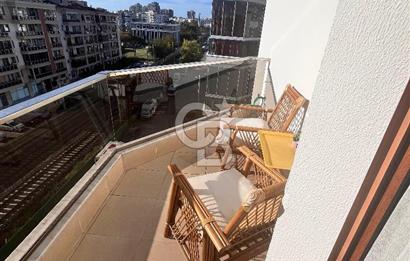 Karşıyaka Şemikler mahallesinde Satılık Merkezi Konumda, Kapalı Mutfaklı 2+1