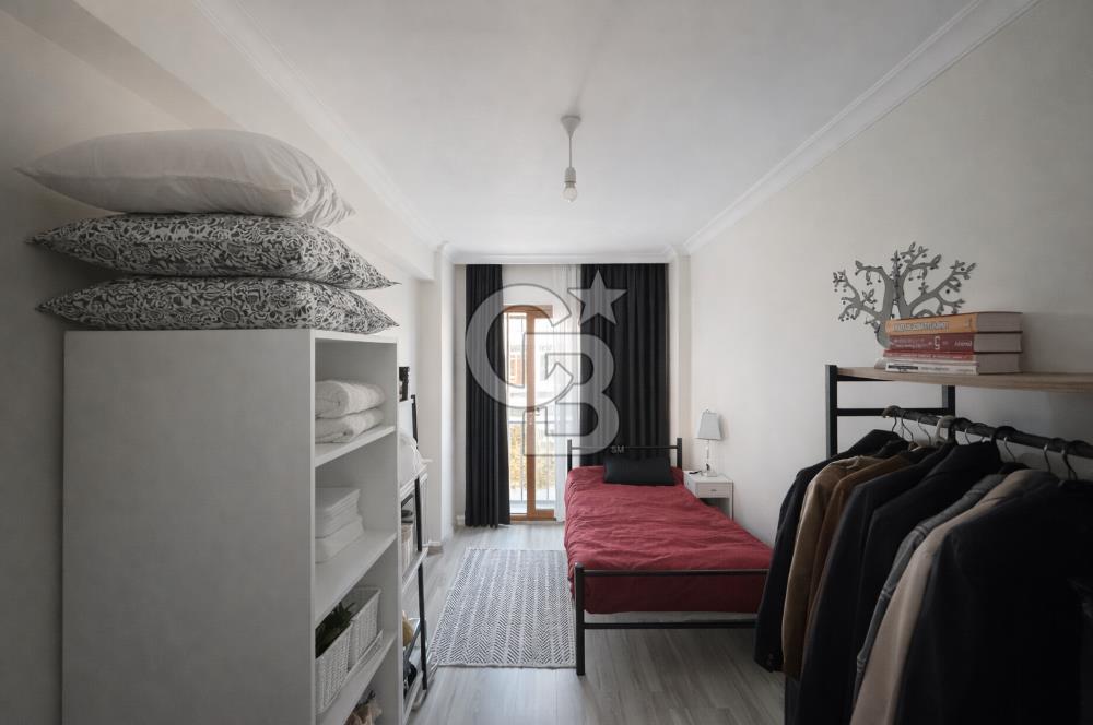 Karşıyaka Şemikler mahallesinde Satılık Merkezi Konumda, Kapalı Mutfaklı 2+1