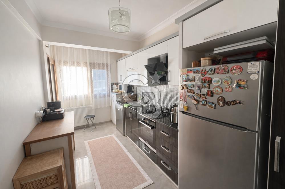 Karşıyaka Şemikler mahallesinde Satılık Merkezi Konumda, Kapalı Mutfaklı 2+1