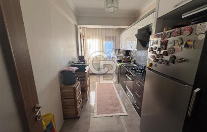 Karşıyaka Şemikler mahallesinde Satılık Merkezi Konumda, Kapalı Mutfaklı 2+1