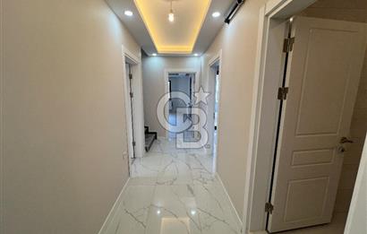 DERİNCE 60 EVLER MERKEZİ KONUMDA GENİŞ SATILIK 4+1 ÇATI DUBLEKS