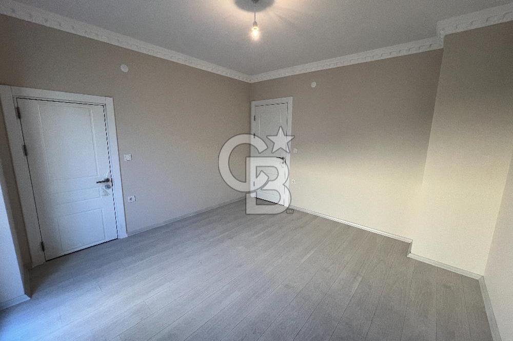 DERİNCE 60 EVLER MERKEZİ KONUMDA GENİŞ SATILIK 4+1 ÇATI DUBLEKS