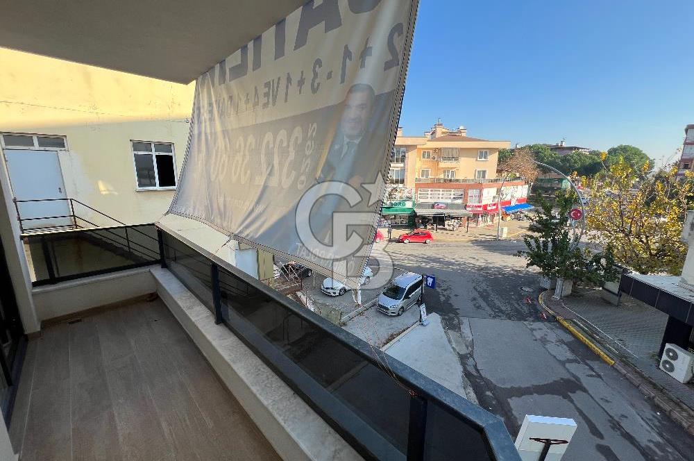 DERİNCE 60 EVLER MERKEZİ KONUMDA GENİŞ SATILIK 4+1 ÇATI DUBLEKS