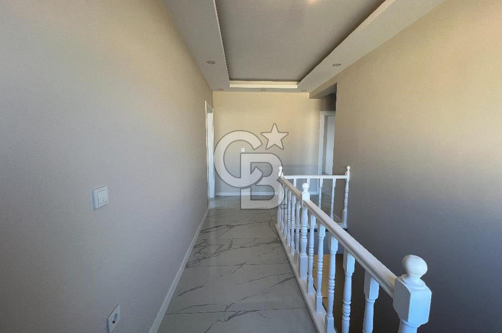 DERİNCE 60 EVLER MERKEZİ KONUMDA GENİŞ SATILIK 4+1 ÇATI DUBLEKS