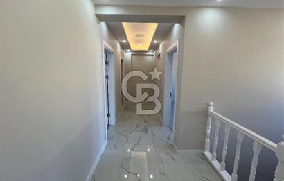 DERİNCE 60 EVLER MERKEZİ KONUMDA GENİŞ SATILIK 4+1 ÇATI DUBLEKS