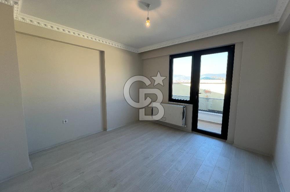 DERİNCE 60 EVLER MERKEZİ KONUMDA GENİŞ SATILIK 4+1 ÇATI DUBLEKS