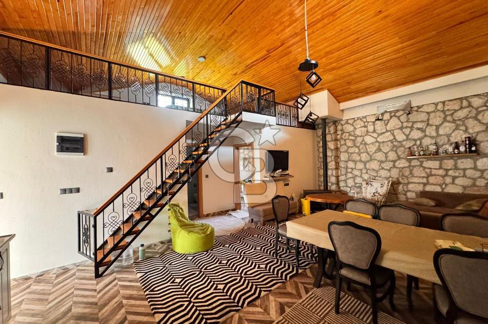 Torbalı Dağkızılca Köyünde Satılık 3069 m2 Tarla ve Taş Ev