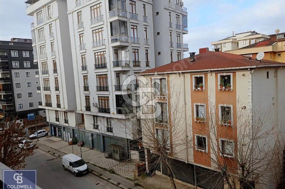 Demokrasi Caddesi Üzerinde Satılık 2+1 Daire