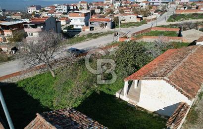 İzmir Bergama Zeytindağ da Satılık 2 Ev 1000 m2 Arsa Köy içinde