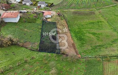 İZMİT BÖĞÜRGEN/SEFERLER KÖYÜNDE %40 İMARLI 1015 m² SATILIK ARSA