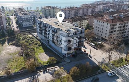 İZMİT PLAJYOLU'NDA E-5 ÜZERİ 686 M² KİRALIK DEPO/ İŞ YERİ