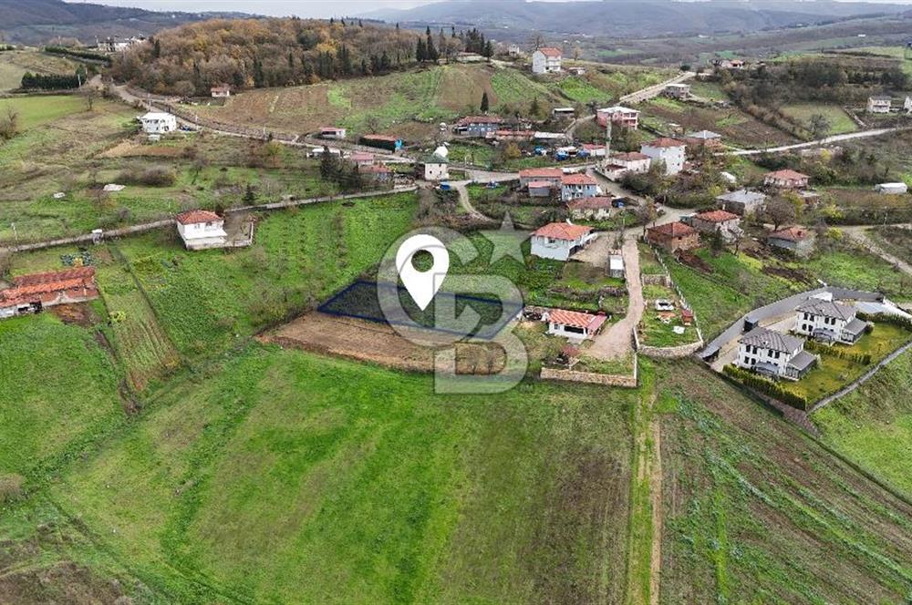 İZMİT BÖĞÜRGEN/SEFERLER KÖYÜNDE %40 İMARLI 1015 m² SATILIK ARSA