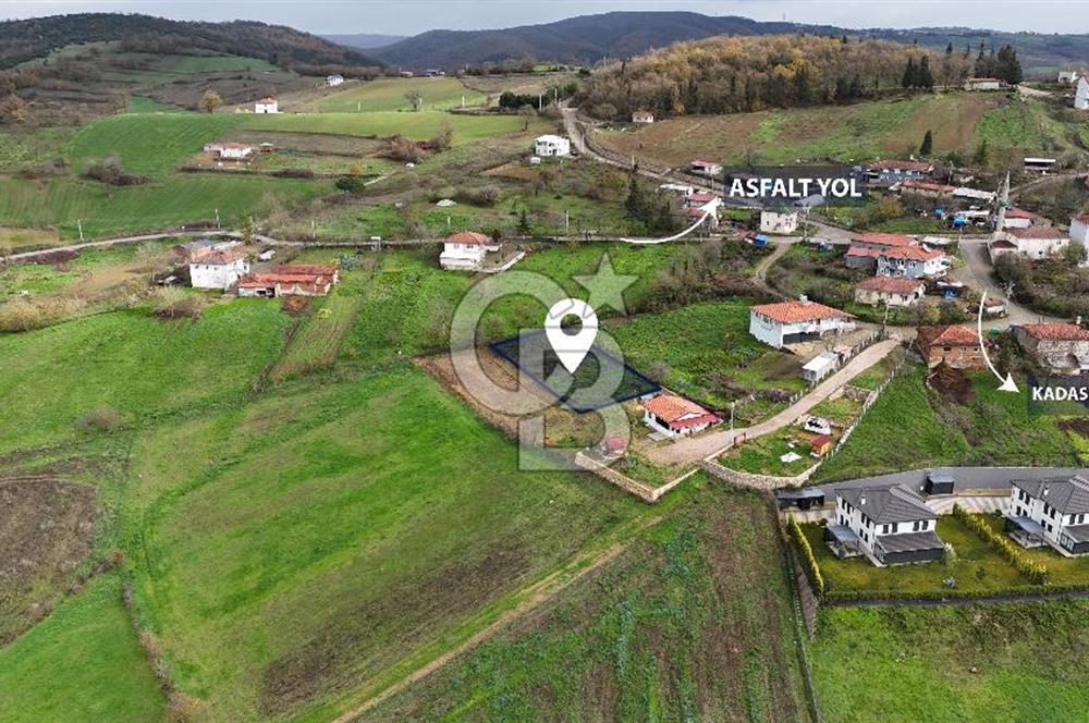 İZMİT BÖĞÜRGEN/SEFERLER KÖYÜNDE %40 İMARLI 1015 m² SATILIK ARSA