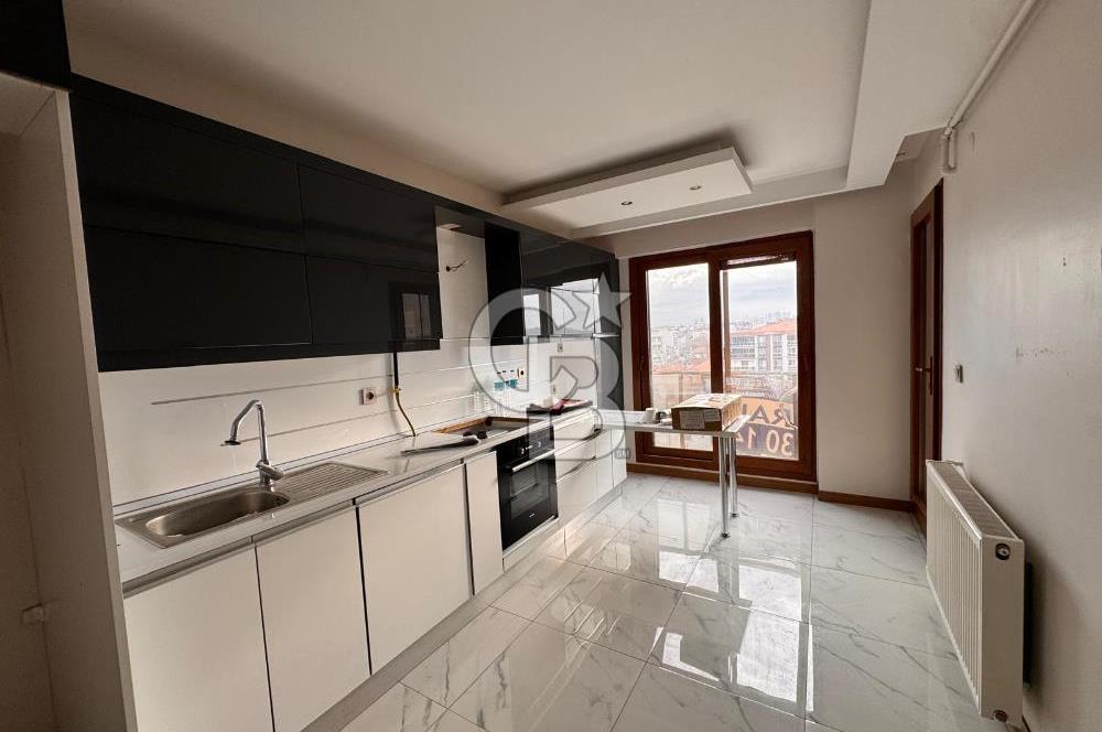 Menemen Taş Konakları Sitesinde Havuz Cepheli Geniş 3+1 Kiralık