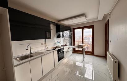 Menemen Taş Konakları Sitesinde Havuz Cepheli Geniş 3+1 Kiralık