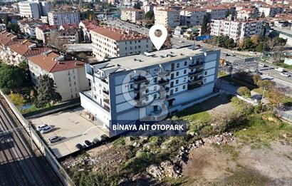 İZMİT PLAJYOLU'NDA E-5 ÜZERİ 686 M² KİRALIK DEPO/ İŞ YERİ