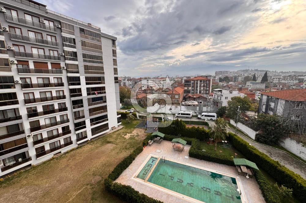 Menemen Taş Konakları Sitesinde Havuz Cepheli Geniş 3+1 Kiralık