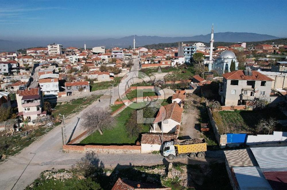 İzmir Bergama Zeytindağ da Satılık 2 Ev 1000 m2 Arsa Köy içinde