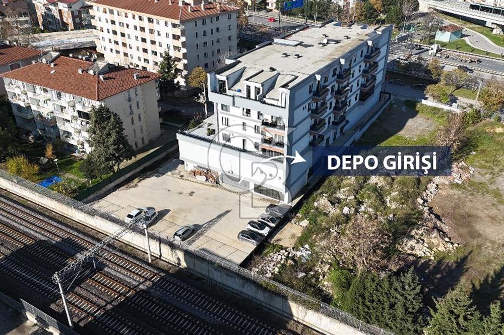 İZMİT PLAJYOLU'NDA E-5 ÜZERİ 686 M² KİRALIK DEPO/ İŞ YERİ
