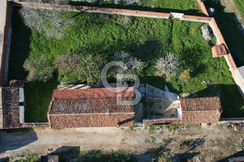 İzmir Bergama Zeytindağ da Satılık 2 Ev 1000 m2 Arsa Köy içinde