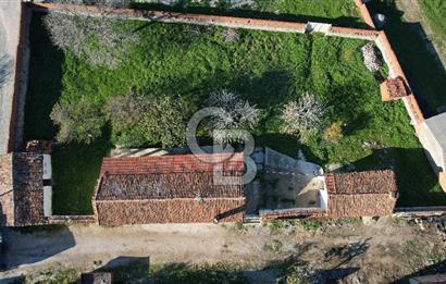 İzmir Bergama Zeytindağ da Satılık 2 Ev 1000 m2 Arsa Köy içinde