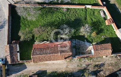 İzmir Bergama Zeytindağ da Satılık 2 Ev 1000 m2 Arsa Köy içinde