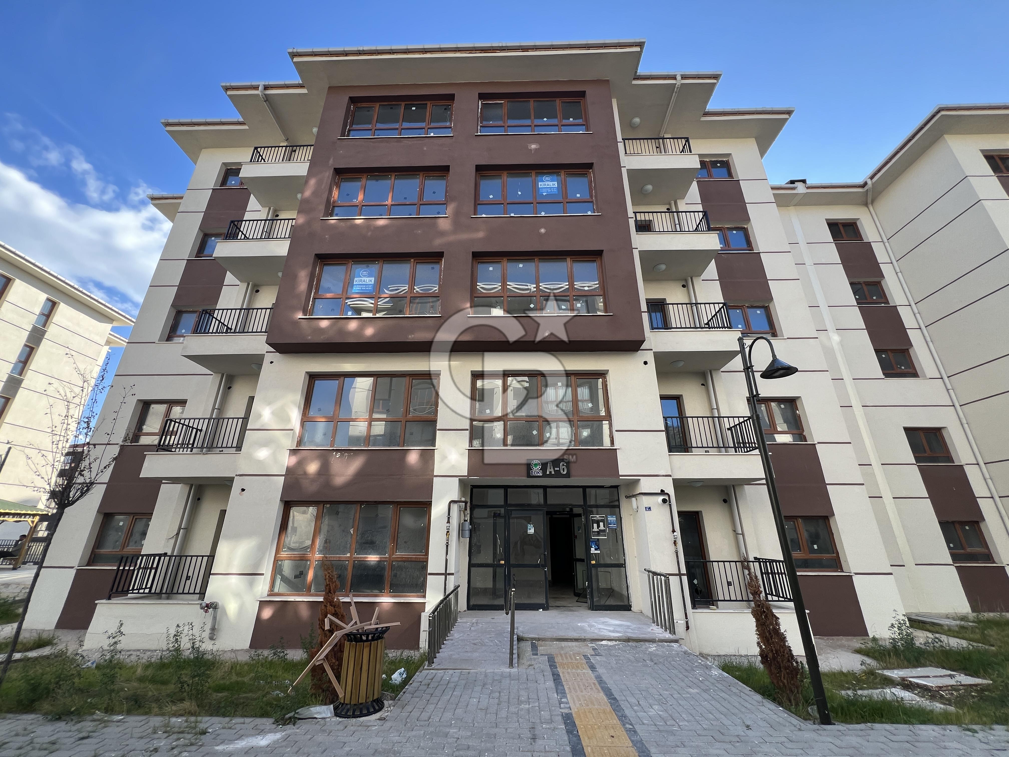 DERİNCE YENİKENT TOKİ 2+1 ARA KAT GÜNEY CEPHE SATILIK DAİRE