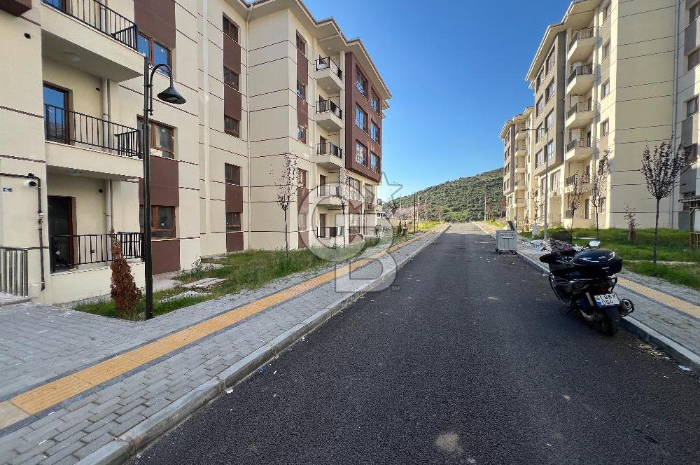 DERİNCE YENİKENT TOKİ 2+1 ARA KAT GÜNEY CEPHE SATILIK DAİRE