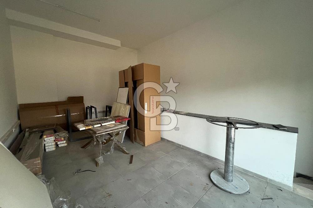 İZMİT PLAJYOLU'NDA E-5 ÜZERİ 686 M² KİRALIK DEPO/ İŞ YERİ