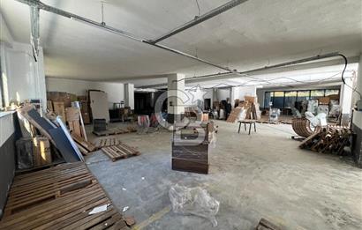 İZMİT PLAJYOLU'NDA E-5 ÜZERİ 686 M² KİRALIK DEPO/ İŞ YERİ