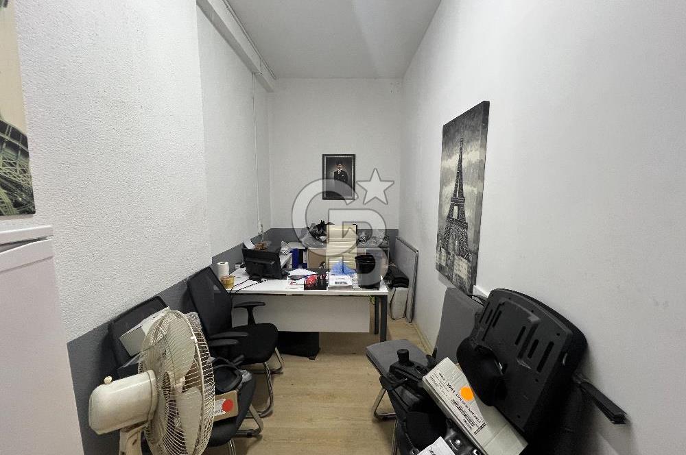 İZMİT PLAJYOLU'NDA E-5 ÜZERİ 686 M² KİRALIK DEPO/ İŞ YERİ