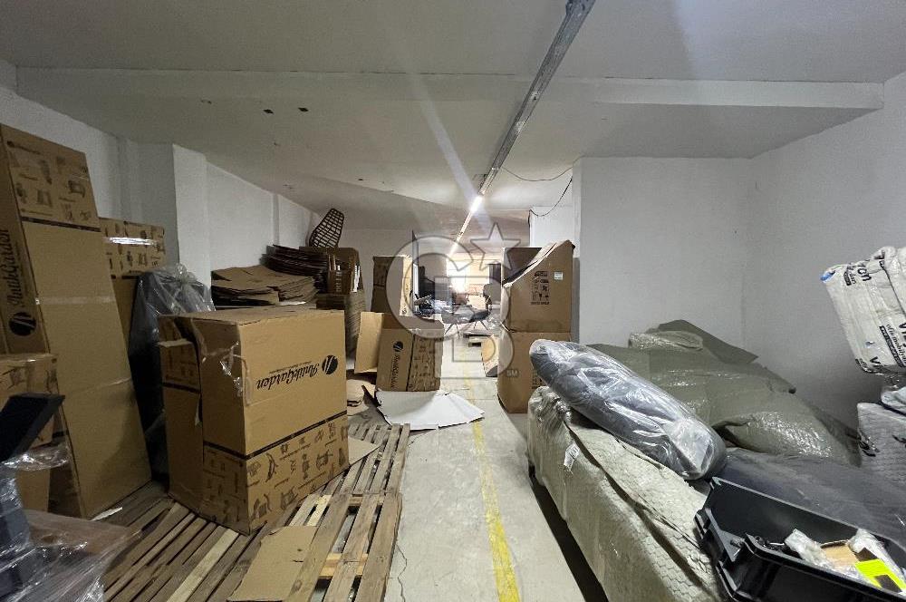 İZMİT PLAJYOLU'NDA E-5 ÜZERİ 686 M² KİRALIK DEPO/ İŞ YERİ