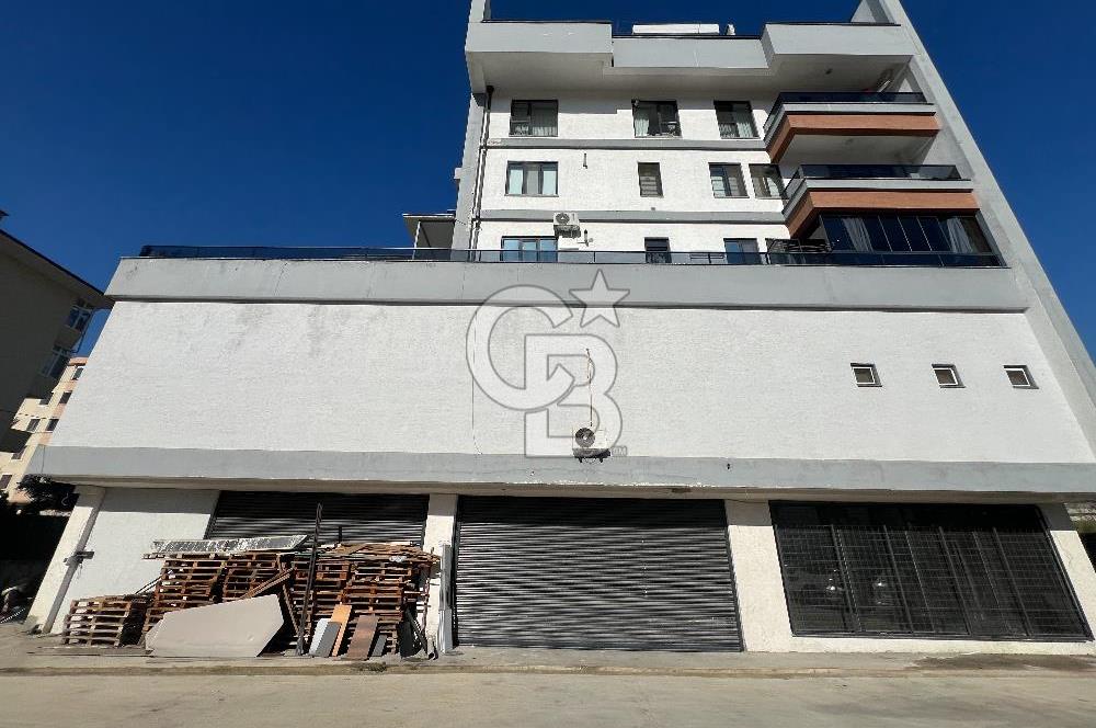 İZMİT PLAJYOLU'NDA E-5 ÜZERİ 686 M² KİRALIK DEPO/ İŞ YERİ