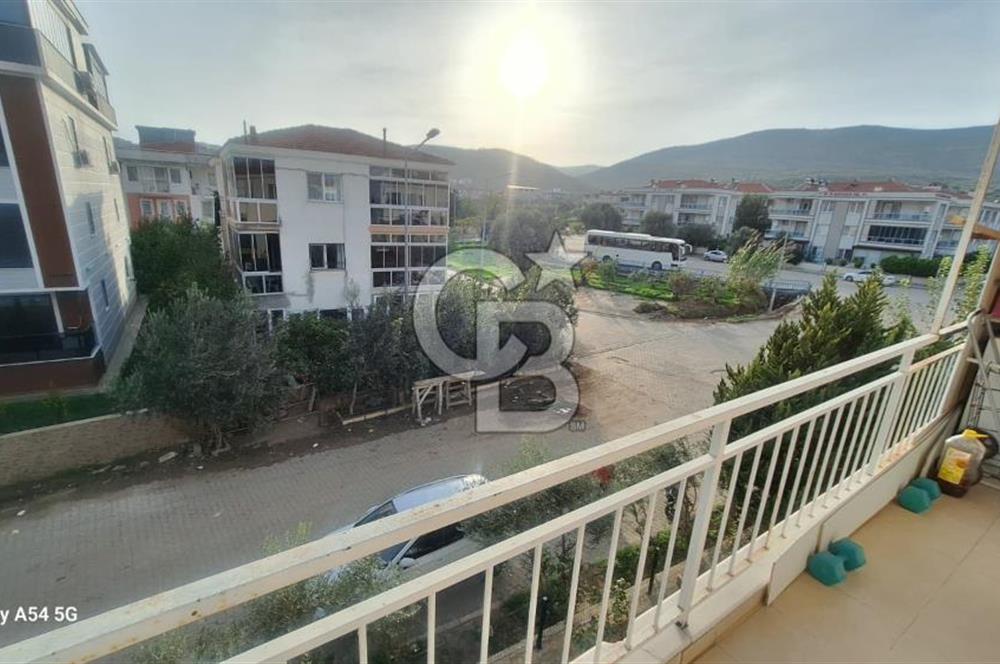 İZMİR YENİFOÇA SATILIK 2+1 DAİRE MERKEZİ KONUMDA