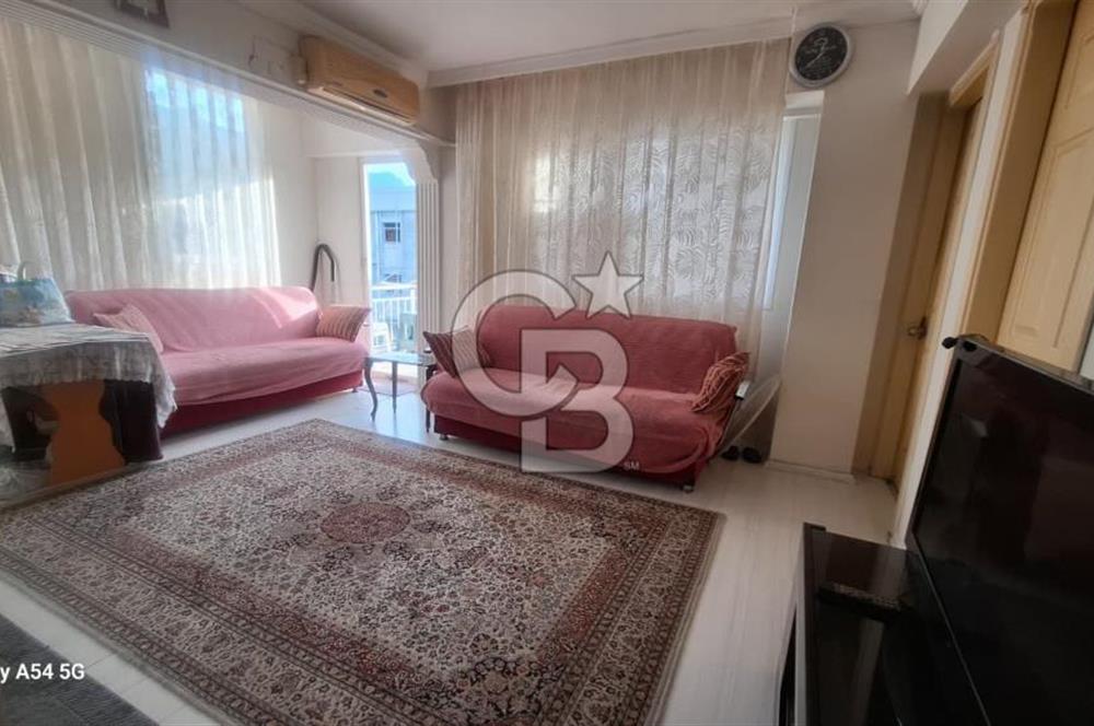 İZMİR YENİFOÇA SATILIK 2+1 DAİRE MERKEZİ KONUMDA