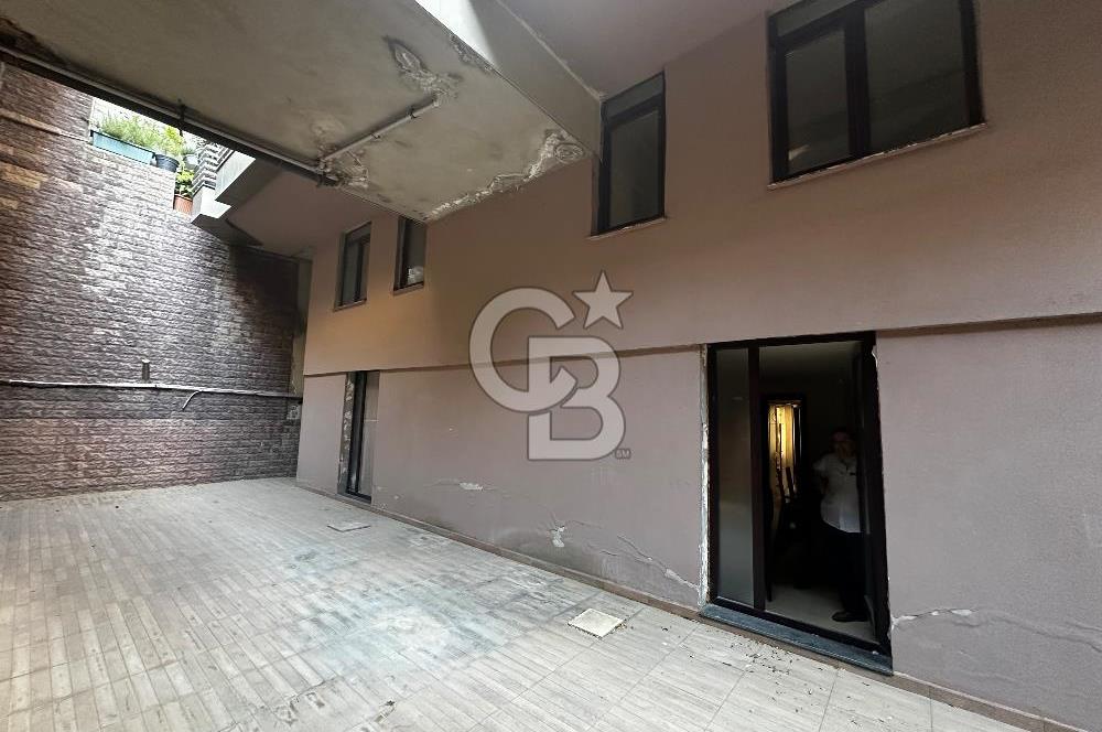 Acıbadem Yaprak sokak 2+1 bahçe katı