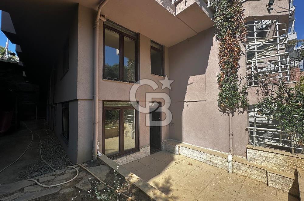 Acıbadem Yaprak sokak 2+1 bahçe katı