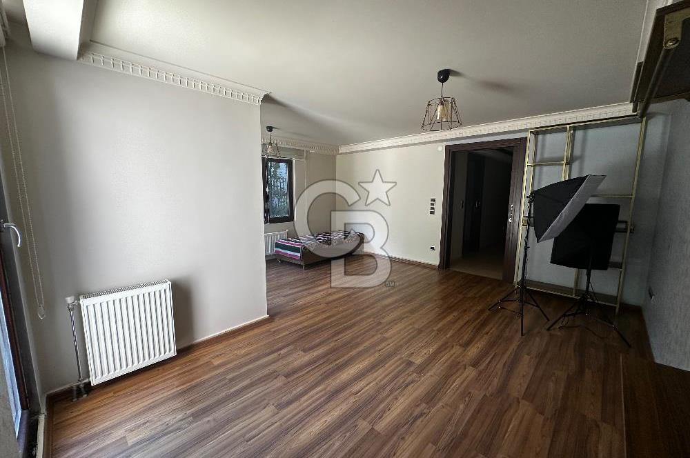 Acıbadem Yaprak sokak 2+1 bahçe katı