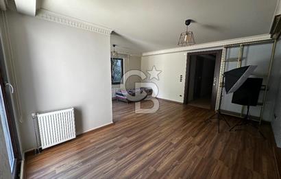 Acıbadem Yaprak sokak 2+1 bahçe katı