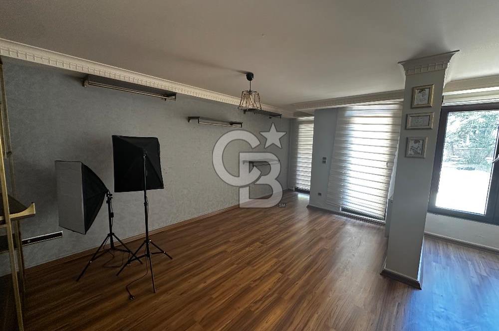 Acıbadem Yaprak sokak 2+1 bahçe katı