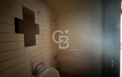 Acıbadem Yaprak sokak 2+1 bahçe katı