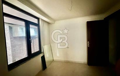 Acıbadem Yaprak sokak 2+1 bahçe katı