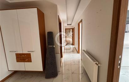 Menemen Taş Konakları Sitesinde Havuz Cepheli Geniş 3+1 Kiralık