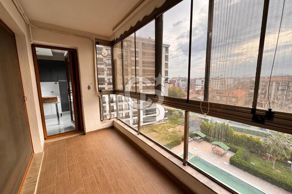 Menemen Taş Konakları Sitesinde Havuz Cepheli Geniş 3+1 Kiralık