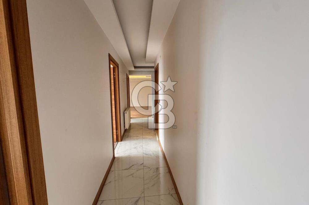 Menemen Taş Konakları Sitesinde Havuz Cepheli Geniş 3+1 Kiralık