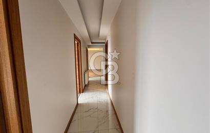 Menemen Taş Konakları Sitesinde Havuz Cepheli Geniş 3+1 Kiralık