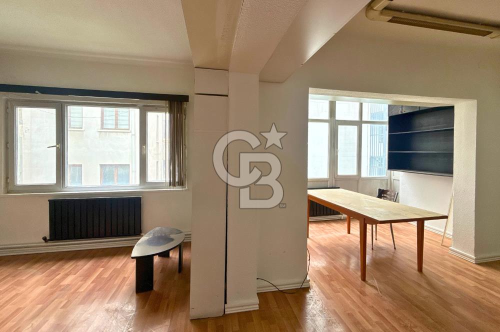 KIZILAY MENEKŞE 2 SOK. YAPILI 4+1 BOŞ KİRALIK OFİS